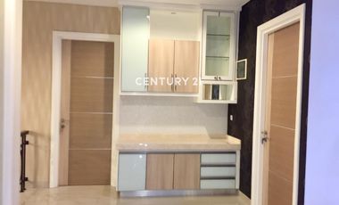RUMAH MEWAH 2 LANTAI SIAP HUNI FURNISH DI LIPPO CIKARANG