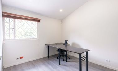 oficina en arriendo en santa ana occidental. Cod A22031