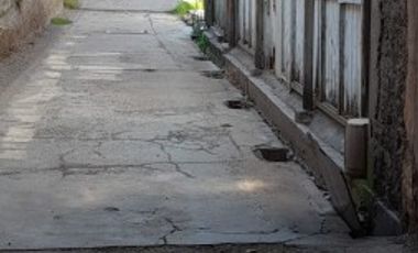 Lote con casa a reciclar en Ciudad de Mendoza  RETASADA !!!!