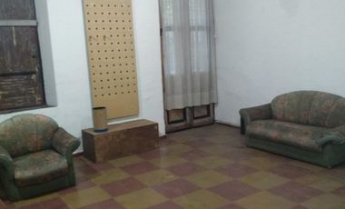 Lote con casa a reciclar en Ciudad de Mendoza  RETASADA !!!!