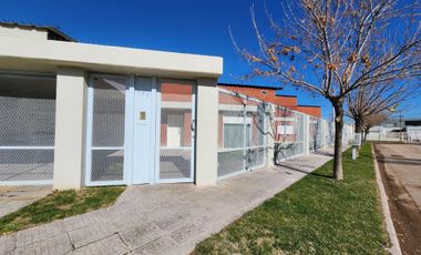 VENTA CASA 4 DORM. B° CAPELLAN  - CIPOLLETTI