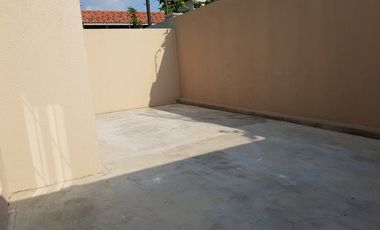 Venta de Casa en Urb. Casa Laguna, cerca del C.C Plaza Batan, Via a Samborondon