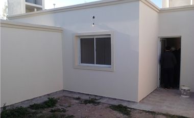 CASA EN BARRIO PRIVADO LAS MORAS
