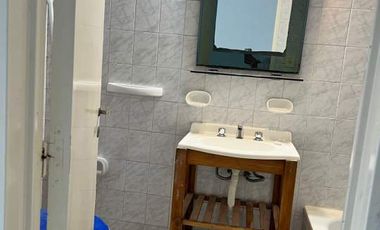 Alquiler   zona La Bombonera y Parque Lezama  piso 3