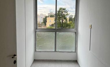 Alquiler   zona La Bombonera y Parque Lezama  piso 3