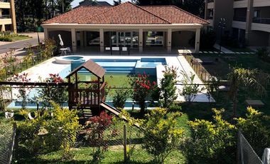 Duplex en Liquidambar, Pilar