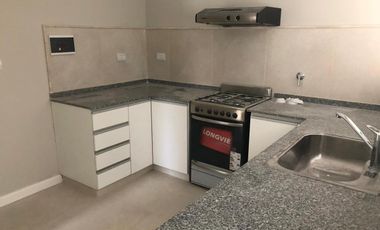 Duplex en Liquidambar, Pilar