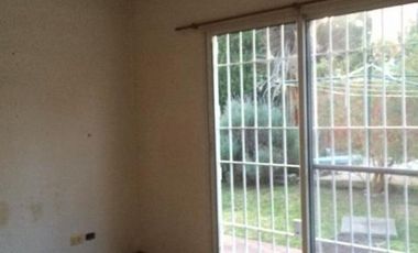 Casa de 4 ambientes en barrio cerrado, Ranelagh Golf Club.