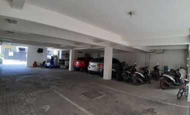 Di jual rumah kost mewah dan modern jalan dukuh kupang barat, surabaya