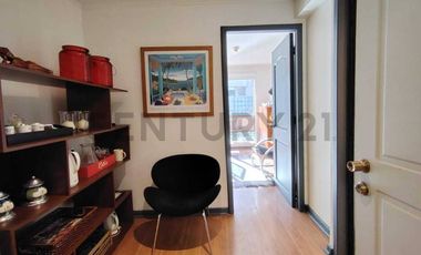 Linda y cómoda oficina disponible para arriendo en Vitacura