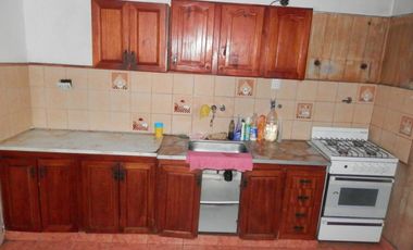Departamento de 4 amb con balcón. OPORTUNIDAD