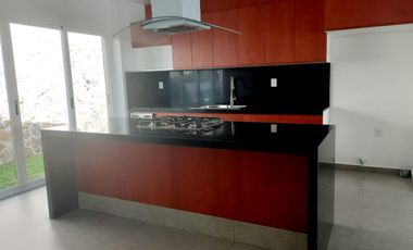 CASA EN VENTA EN LOMAS DE COCOYOC