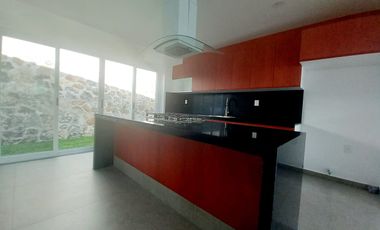 CASA EN VENTA EN LOMAS DE COCOYOC