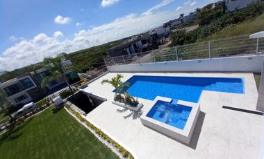 CASA EN VENTA EN LOMAS DE COCOYOC