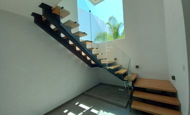 CASA EN VENTA EN LOMAS DE COCOYOC