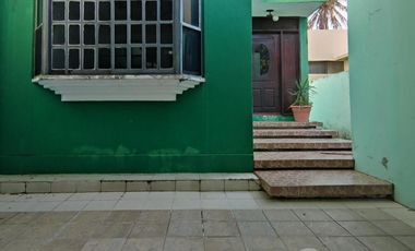 Renta de Casa de 2 niveles y 3 habitaciones en Av. López Mateos, Col. Petrolera, Coatzacoalcos, Ver.