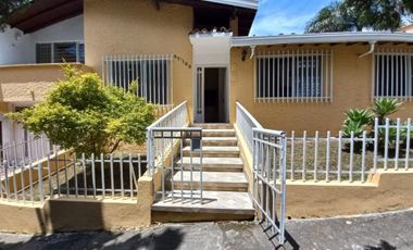 CASA-LOCAL en ARRIENDO en Medellín Simón Bolívar