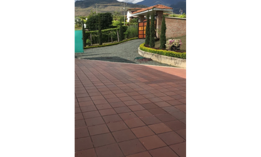 CASA CAMPESTRE EN PALMIRA DISEÑO CALIFORNIANO