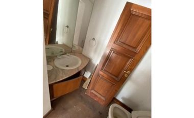 Chalet 5 amb. San Carlos sobre lote 17 x43m.