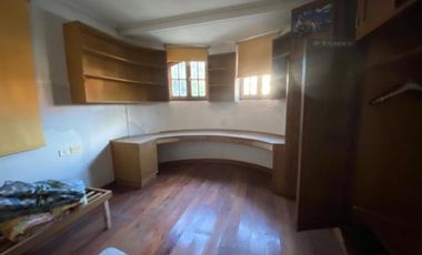 Chalet 5 amb. San Carlos sobre lote 17 x43m.