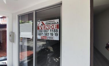 casa en venta en la parada. Cod V27858