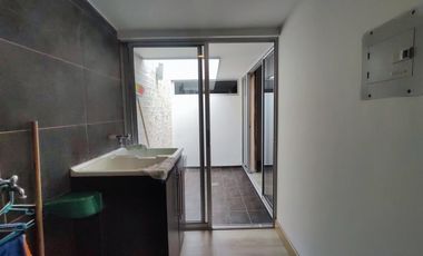 casa en venta en la parada. Cod V27858