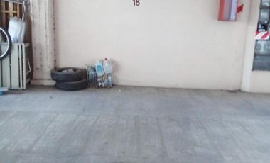 V593 Moron centro Venta cochera cubierta