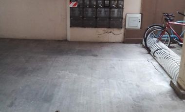 V593 Moron centro Venta cochera cubierta