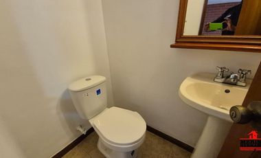 casa en arriendo en loma de cumbres. Cod A6426