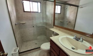 casa en arriendo en loma de cumbres. Cod A6426