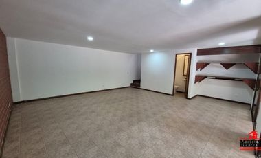 casa en arriendo en loma de cumbres. Cod A6426