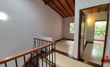 casa en arriendo en loma de cumbres. Cod A6426