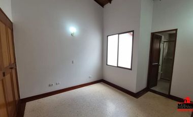 casa en arriendo en loma de cumbres. Cod A6426