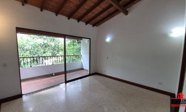 casa en arriendo en loma de cumbres. Cod A6426