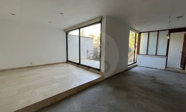 Casa en condominio en venta en Real de las Lomas
