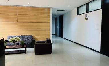 oficina en arriendo en chico reservado. Cod A5016