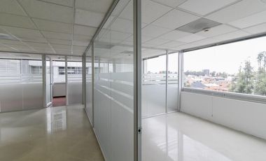 oficina en arriendo en usaquen. Cod A1002196