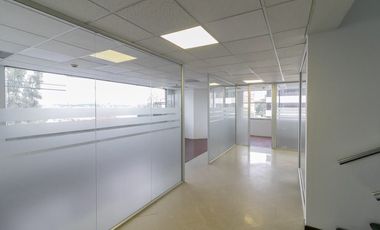 oficina en arriendo en usaquen. Cod A1002196