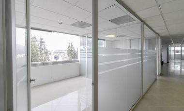 oficina en arriendo en usaquen. Cod A1002196