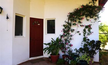 Casa en Venta en Camino Embalse Lliu-Lliu con Angamos. Lliu - Lliu.