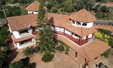 Casa en Venta en Camino Embalse Lliu-Lliu con Angamos. Lliu - Lliu.
