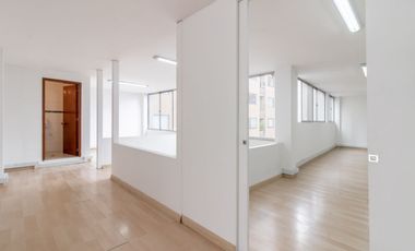 oficina en arriendo/venta en chapinero. Cod A12068