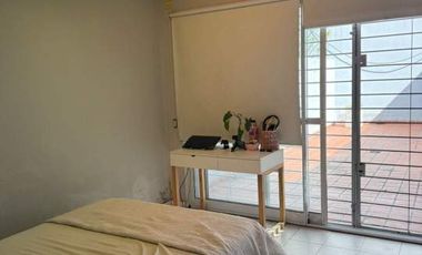 Alquiler 2 Ambientes con Patio y Cochera