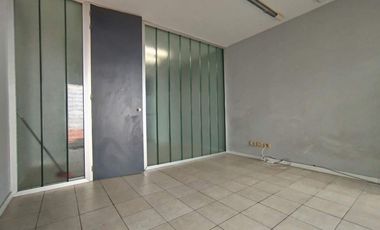 Alquiler 2 Ambientes con Patio y Cochera