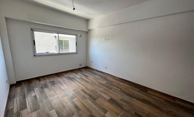 VENTA DE EXCELENTE DEPARTAMENTO MONOAMBIENTE EN PLENO CENTRO DE MONTE GRANDE