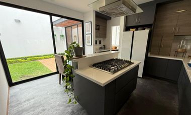 Excelente casa en Venta en Privada Lomas del Pedregal