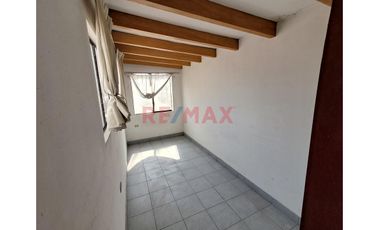 Se Alquila! Casa De 3 Pisos + Azotea - Frente Al Jockey Plaza - Surco