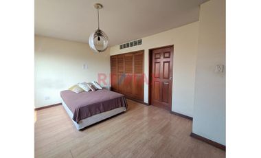 Se Alquila! Casa De 3 Pisos + Azotea - Frente Al Jockey Plaza - Surco