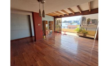 Se Alquila! Casa De 3 Pisos + Azotea - Frente Al Jockey Plaza - Surco