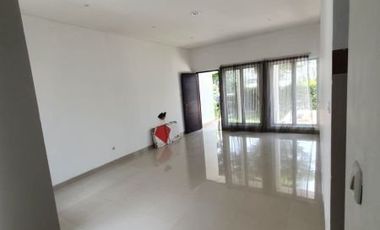 DISEWAKAN RUMAH 2LT SIAP HUNI DLM CLUSTER DI CINERE RAYA